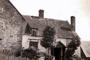 llwyncelyn-exterior-history-house-600x400