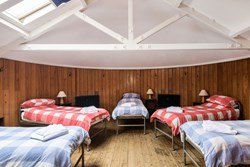 The Barn equad bedroom 1200x800