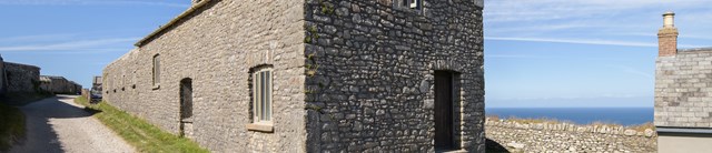 The Barn hero 3200x690