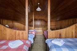 The Barn stable bedroom 11200x800