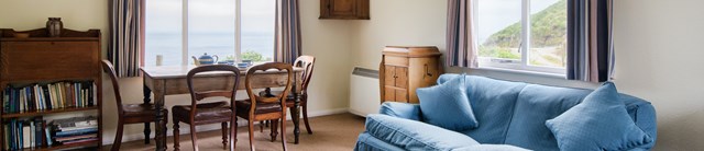 Bramble-Villa-East-interior-sittingroom-1600x345