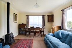 Bramble-Villa-East-interior-sittingroom-600x400