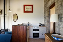 Castle Cottage kitchen1200x800