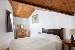Castle-keep-east-interior-bedroom-600x400