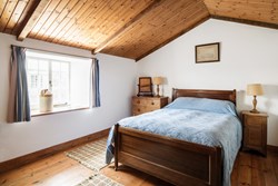 Castle-Keep-North-interior-bedroom2-600x400