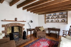 Castle-keep-interior-sittingroom3-600x400