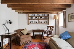 Castle-keep-south-interior-sittingroom-600x400