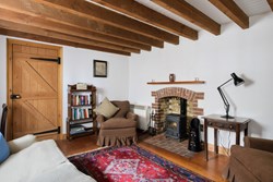 Castle-keep-south-interior-sittingroom2-600x400