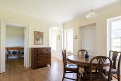 Government-House-interior-dining-600x400