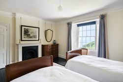 Millcombe-interior-twin-3ii-600x400