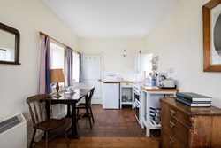 Old-Light-Cottage-kitchen-600x400
