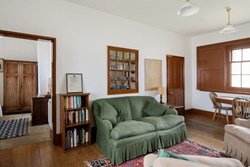 Old-Light-upper-interior-sittingroom2-600x400