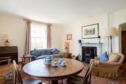 Square-Cottage-interior-sitting2-600x400