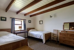 little-st-johns-interior-bedroom-600x400