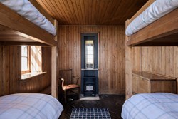 Tibbetts-interior-bedroom2-600x400