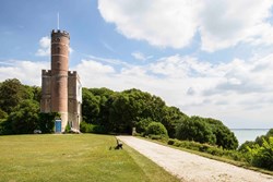 Luttrells Tower ext garden 1200x800