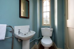 Luttrell's Tower int  wc 1200x800