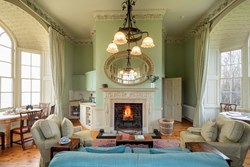 Luttrell's Tower int sitting room wide 1200x800