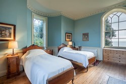 Luttrells Tower twin bedroom 1200x800