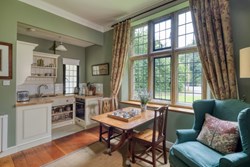 Lynch Lodge dining kitchen