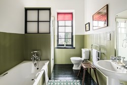 Mackintosh Building bathroom 1200x800
