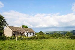 Maesyronnen-Exterior-fromfield-600x400