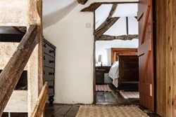 Maesyronnen-Interior-upintodouble-600x400