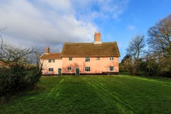 ManorFarm-exterior-garden-600x400