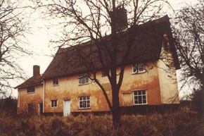 ManorFarm-history-frontofbuilding-600x400