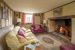 ManorFarm-interior-sittingroom-fire-600x400