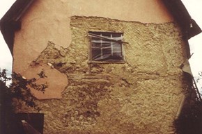 Manorfarm-restoration-damagedexteriorwall-600x400