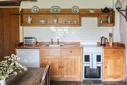 Margells int kitchne units 1200x800
