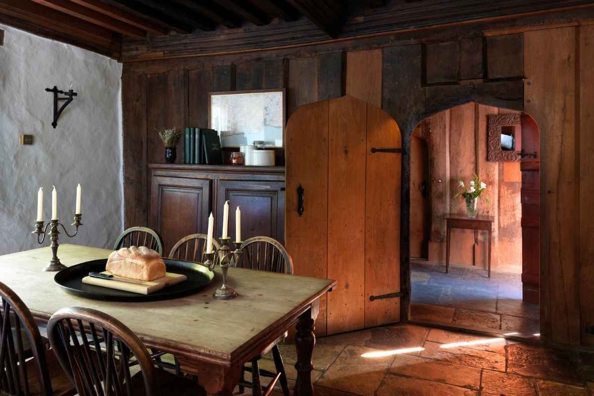 margells kitchen table 1200x800