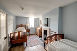 MarshallWadesHouse-interior-twinbedroom-600x400