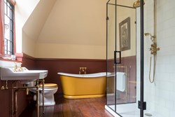 Mayor's Parlour bathroom 1200x800