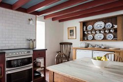 monktonoldhall-interior-kitchen-600x400