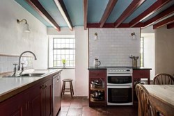 monktonoldhall-interior-kitchen2-600x400