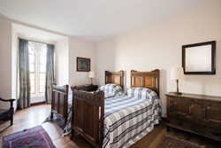Morpeth Castle interior twin bedroom 1200x800
