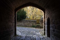 MorpethCastle-exterior-archway-600x400