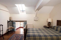 morpethcastle-interior-bluedoublebedroom-600x400