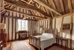 newinn-interior-woodendoubleroom-600x400