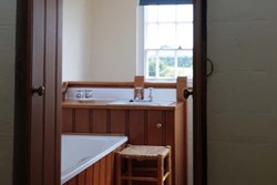 nicolletower-interior-bathroom-600x400