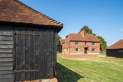 Obriss Farm external from barn 1200x800