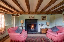 obriss-farm-interior-sittingroom-600x400