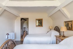 Old Parsonage int attic twin 2 1200x800