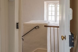 Old Parsonage int top landing 1200x800