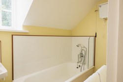 Paxton's Tower Lodge int bath 1200x800