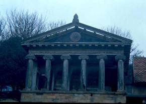 pigsty-restoration-exterior-600x400