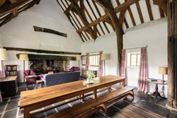 Plas Uchaf sitting dining 1200x800