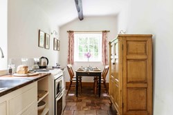 poultry cottage kitchen 1200x800